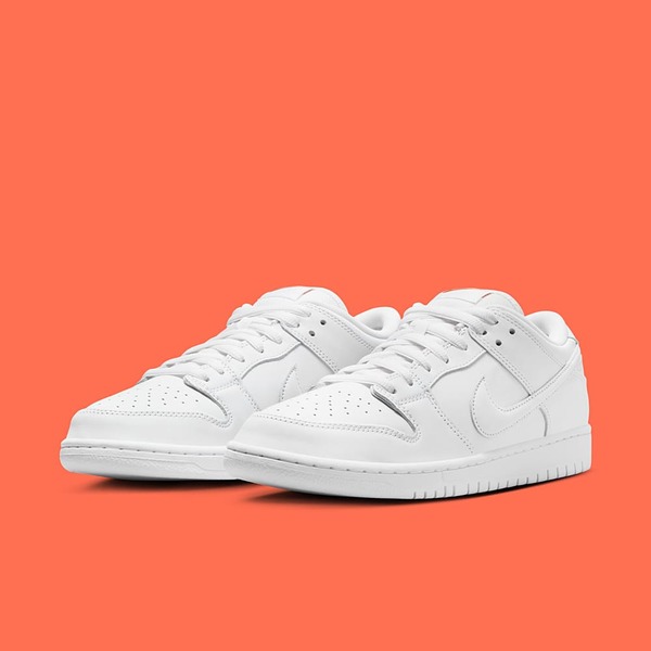 Nike sb dunk low triple white online